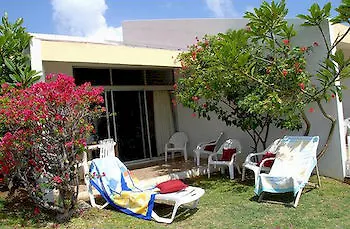Hotel Les Bungalows De La Prairie Le François